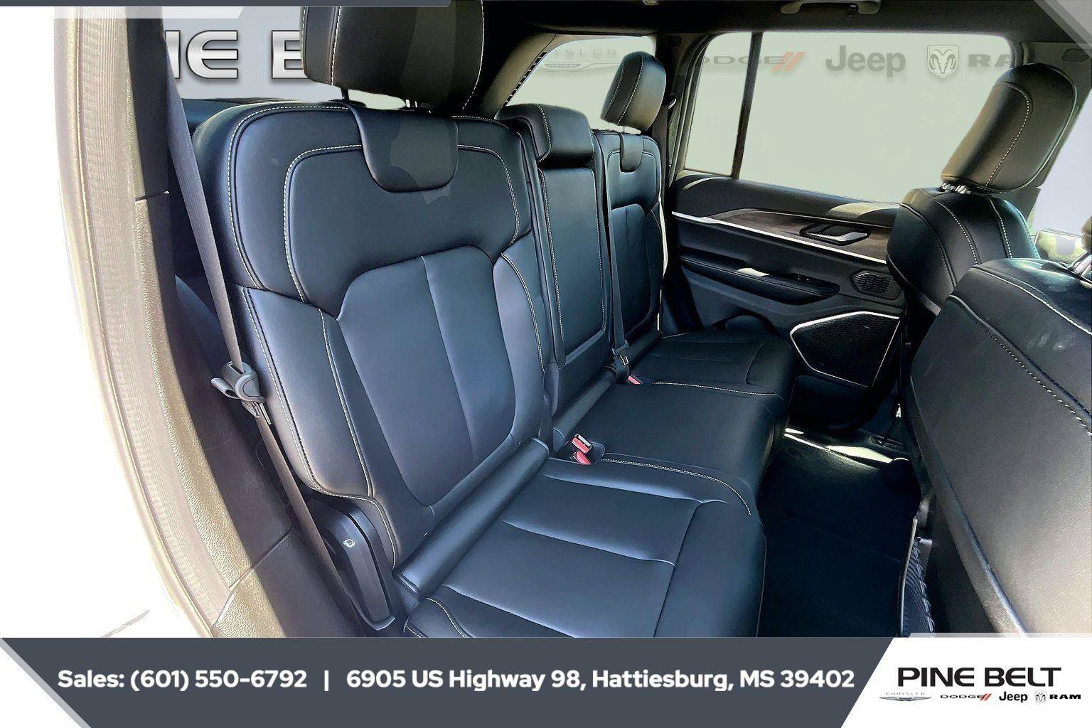 New 2026 Jeep Grand Cherokee Limited w/ Limited Altitude Package RWD image 8