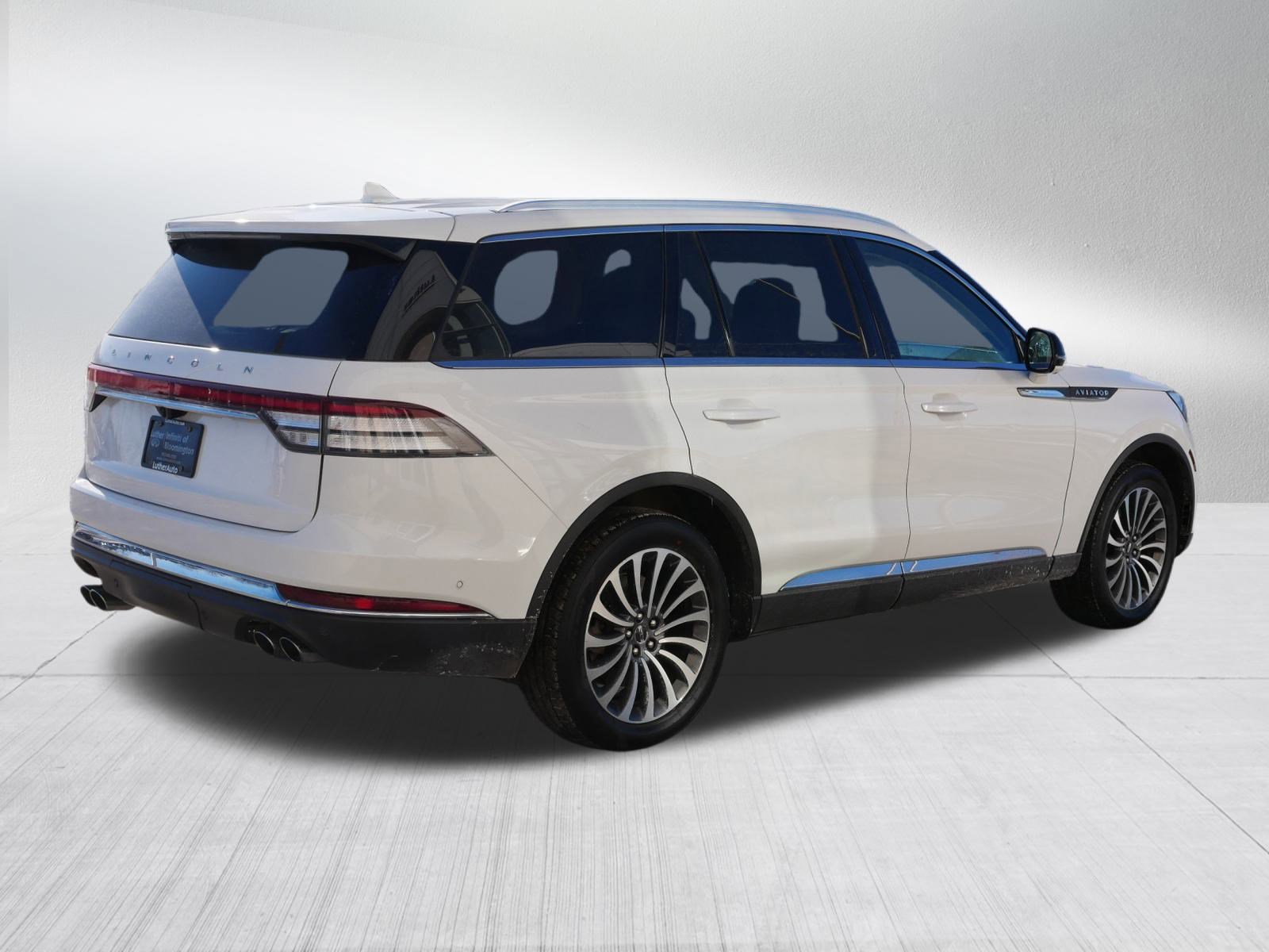 Used 2022 Lincoln Aviator Reserve w/ Equipment Group 201A AWD/4WD image 7