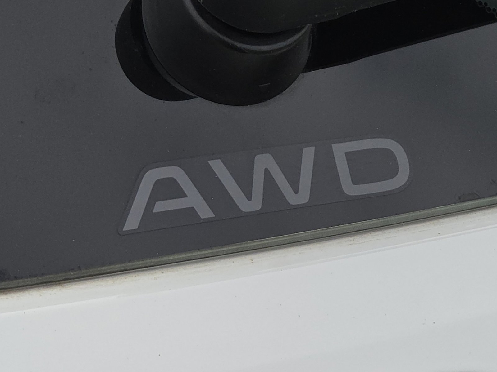Used 2025 Honda HR-V LX image 9