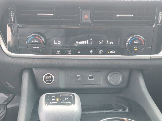 Certified 2023 Nissan Rogue SV image 17