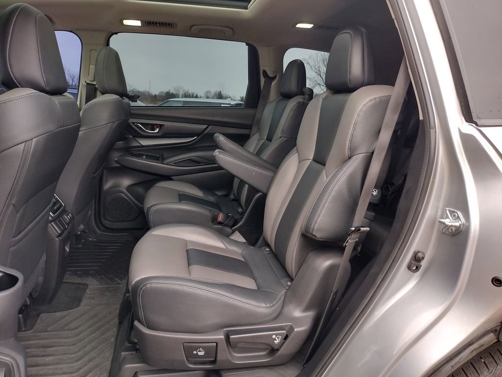 Used 2022 Subaru Ascent Onyx Edition image 9