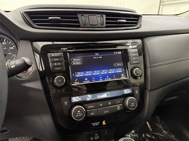 Used 2020 Nissan Rogue SL image 25