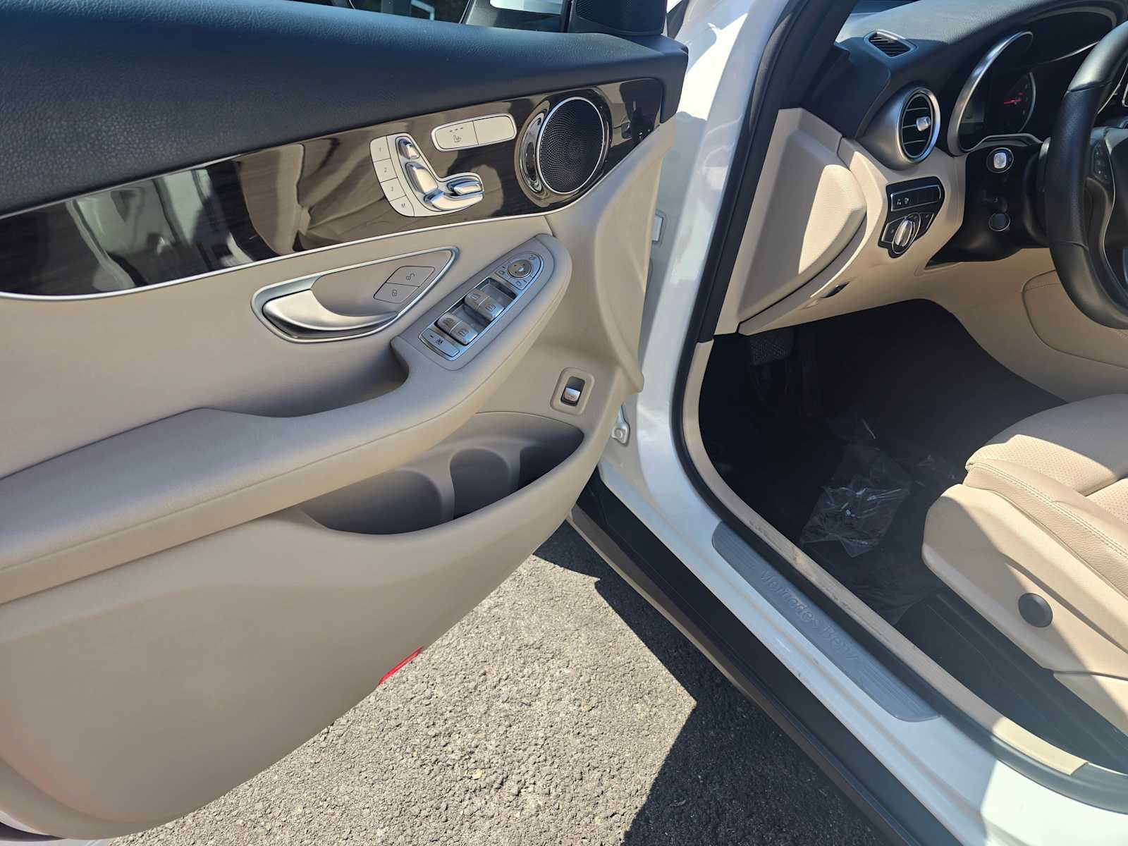 Used 2018 Mercedes-Benz GLC 300 image 22