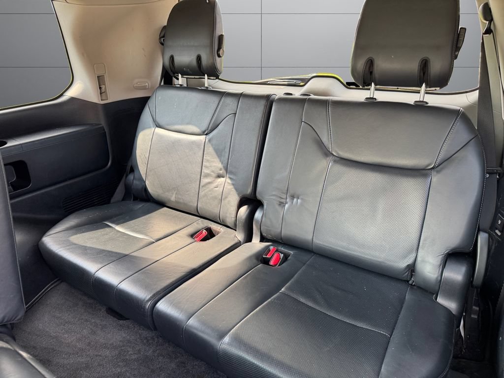 Used 2014 Lexus LX 570 4WD image 16