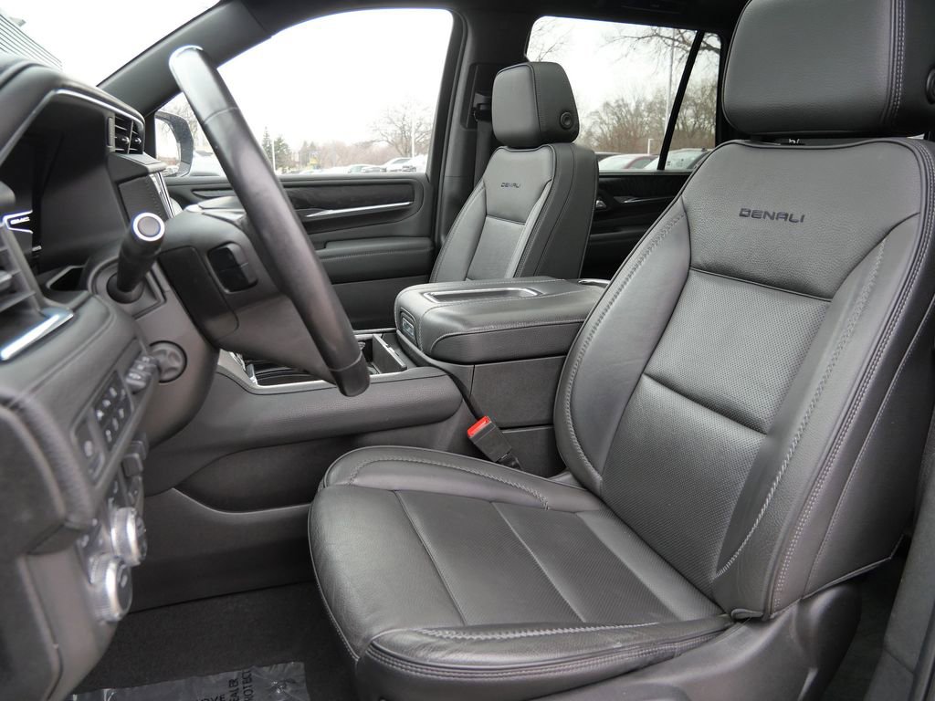 Used 2022 GMC Yukon Denali w/ Denali Premium Package image 34