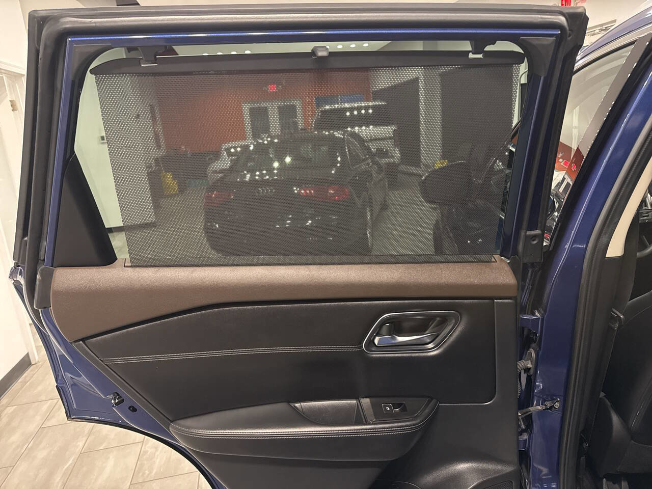 Used 2022 Nissan Rogue Platinum w/ Head-Up Display Package image 34