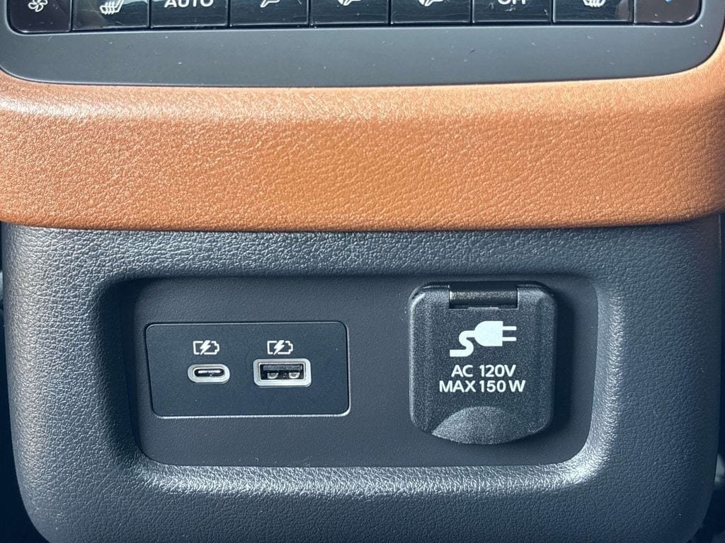 Certified 2023 Nissan Pathfinder Platinum AWD/4WD image 13