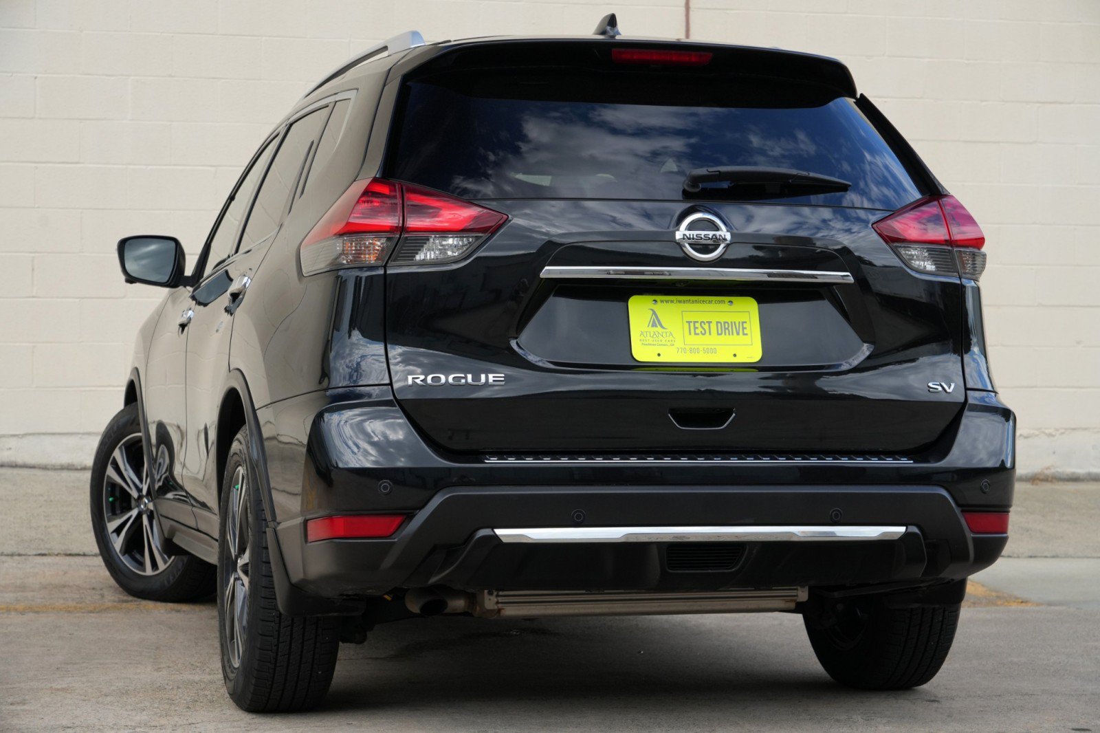 Used 2019 Nissan Rogue SV w/ Premium Package FWD image 5