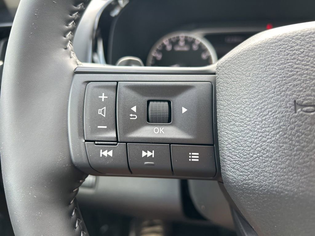 New 2026 Nissan Pathfinder SV image 27