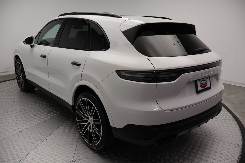 Certified 2023 Porsche Cayenne S AWD/4WD image 11