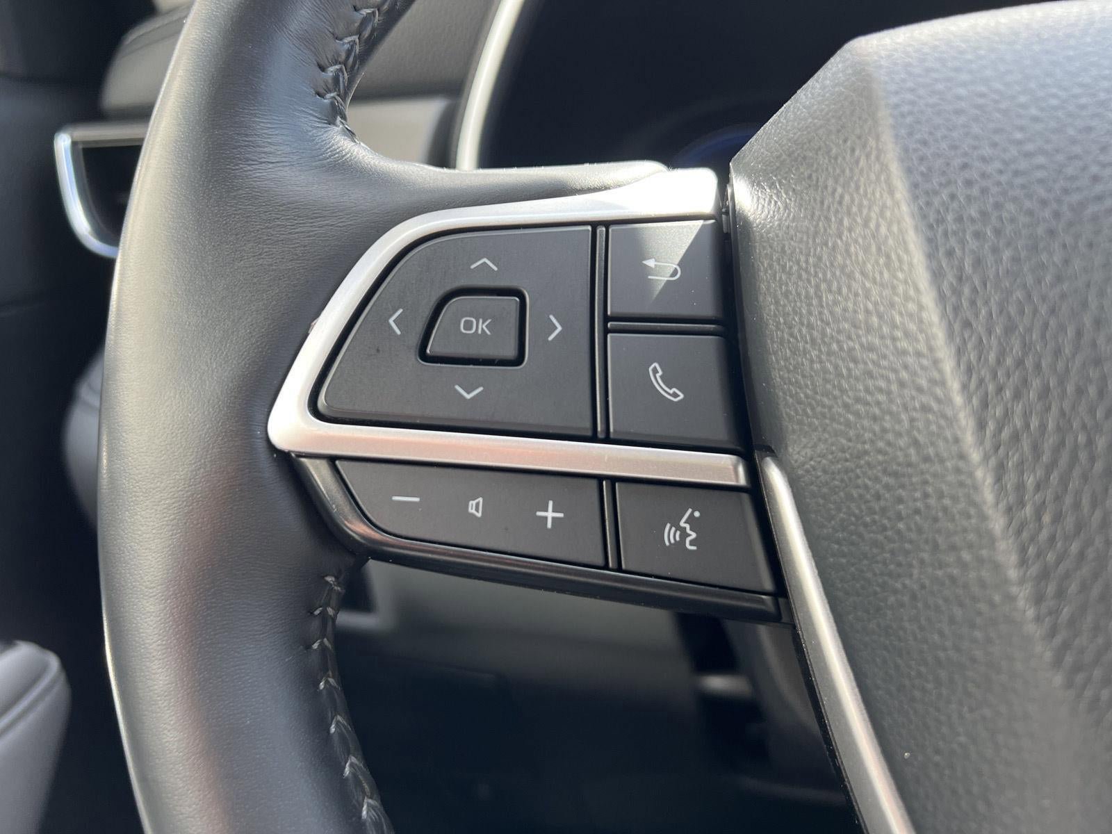 Used 2023 Toyota Highlander Limited image 28
