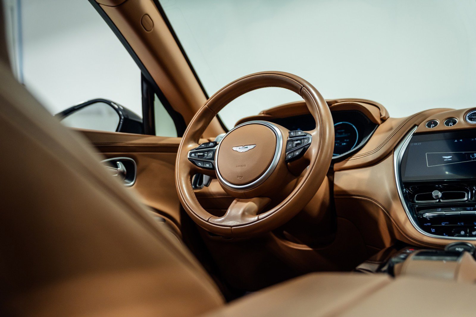 Used 2023 Aston Martin DBX 707 image 29