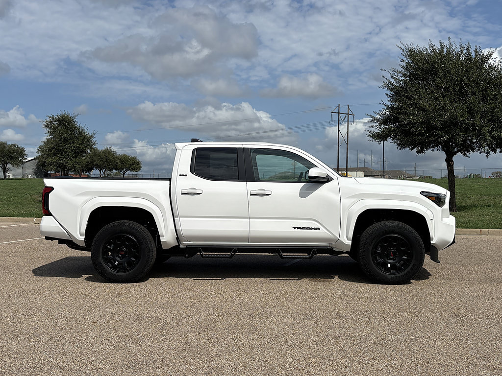 New 2026 Toyota Tacoma SR5 AWD/4WD image 5