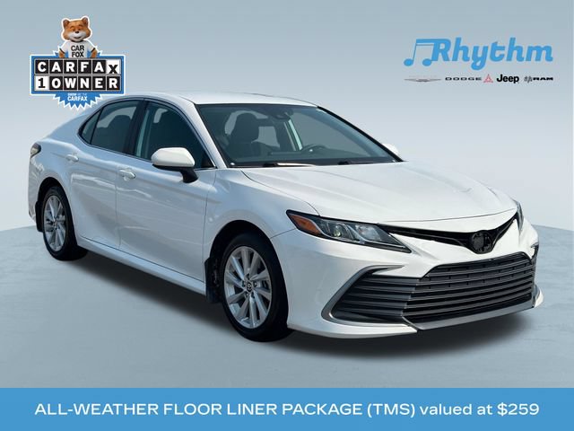 Used 2021 Toyota Camry LE FWD image 1
