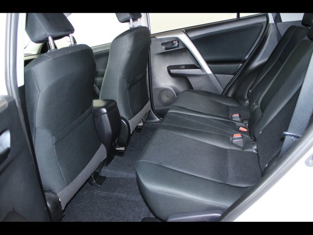 Used 2018 Toyota RAV4 LE w/ All Weather Liner Package AWD/4WD image 13