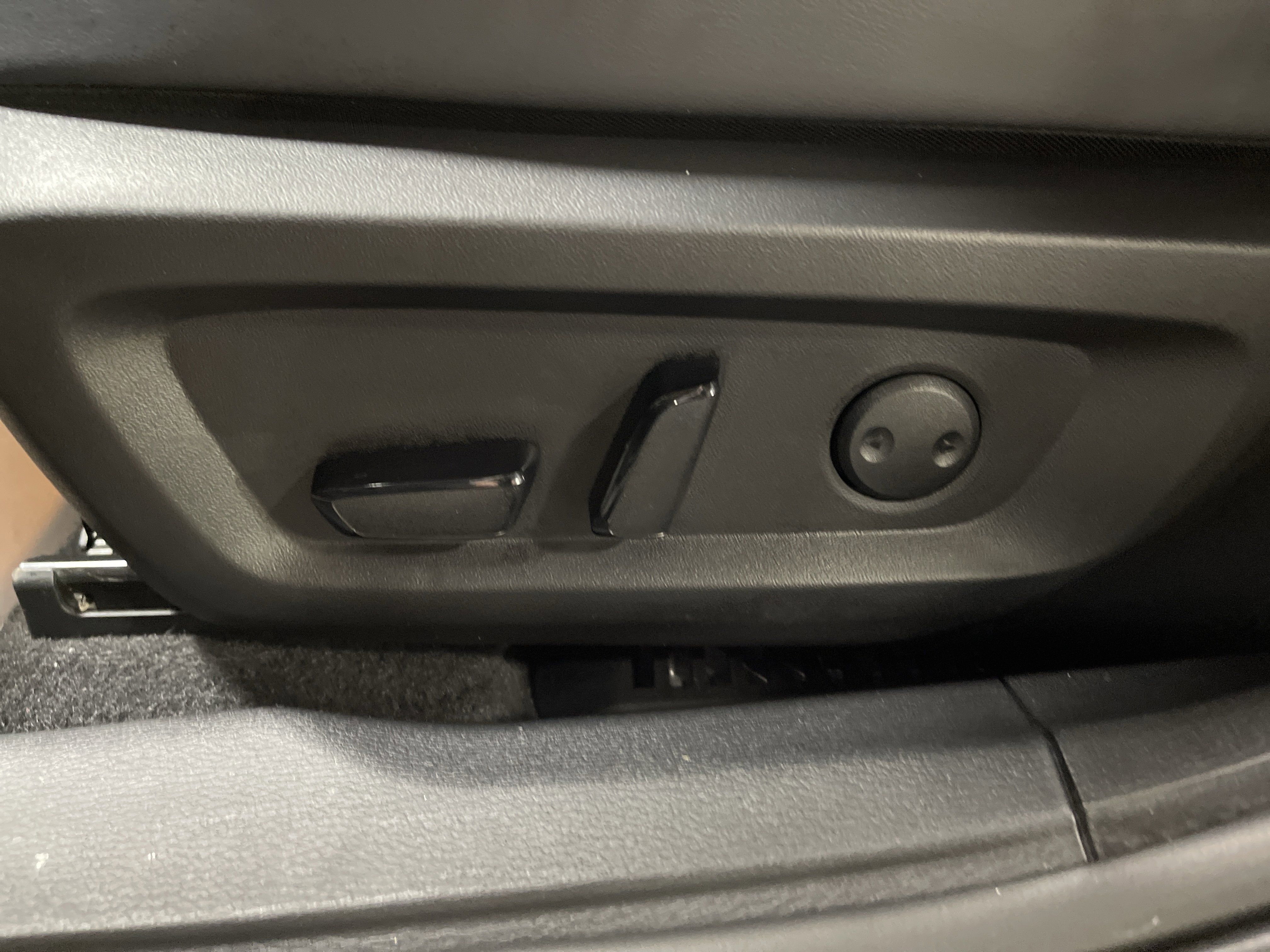 Used 2025 Mitsubishi Outlander SE image 11