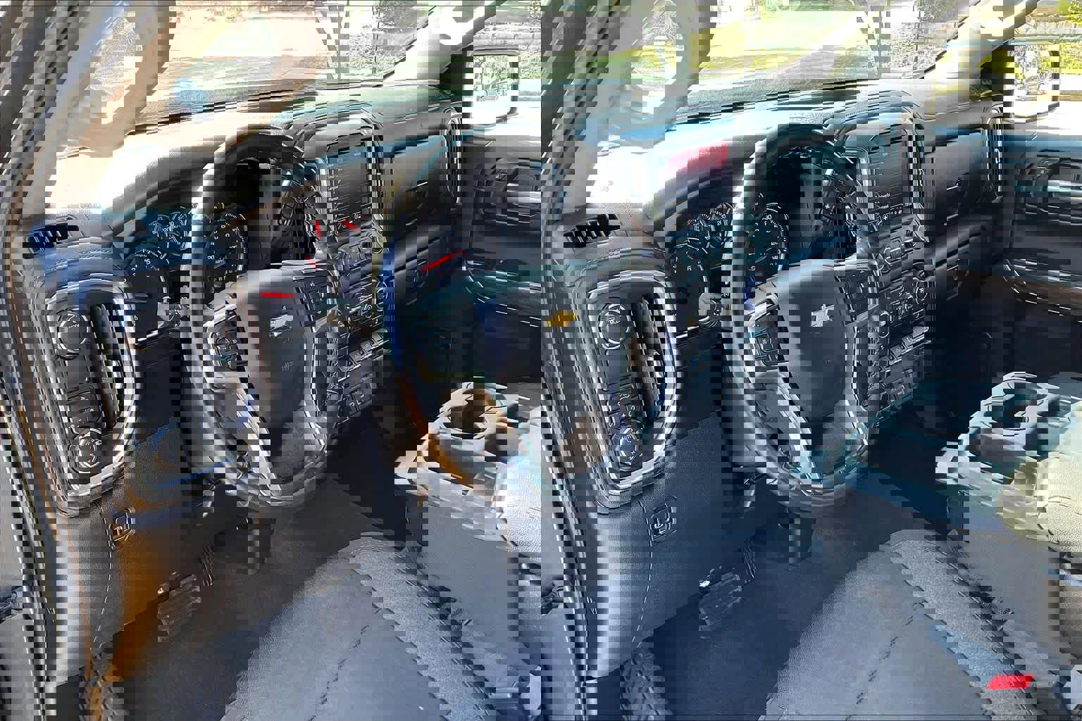 Used 2021 Chevrolet Silverado 1500 LT w/ Texas Edition Plus image 15