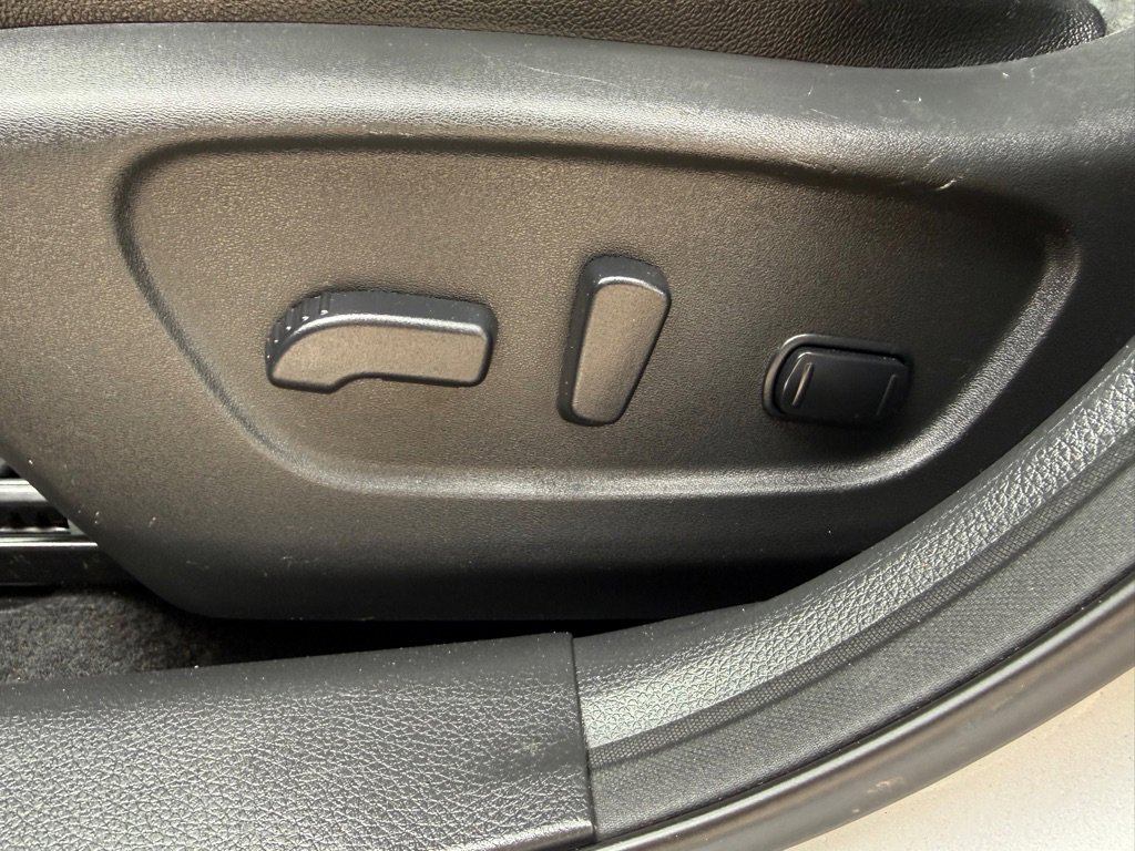 Used 2019 Nissan Rogue SL image 18