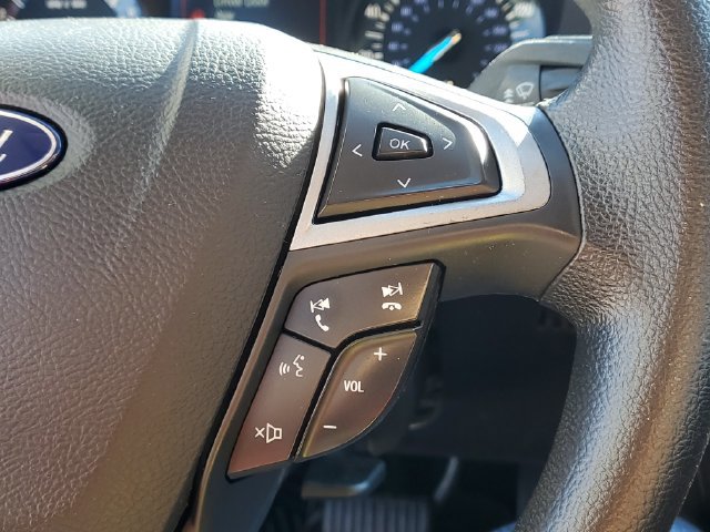 Used 2018 Ford Fusion SE FWD image 16