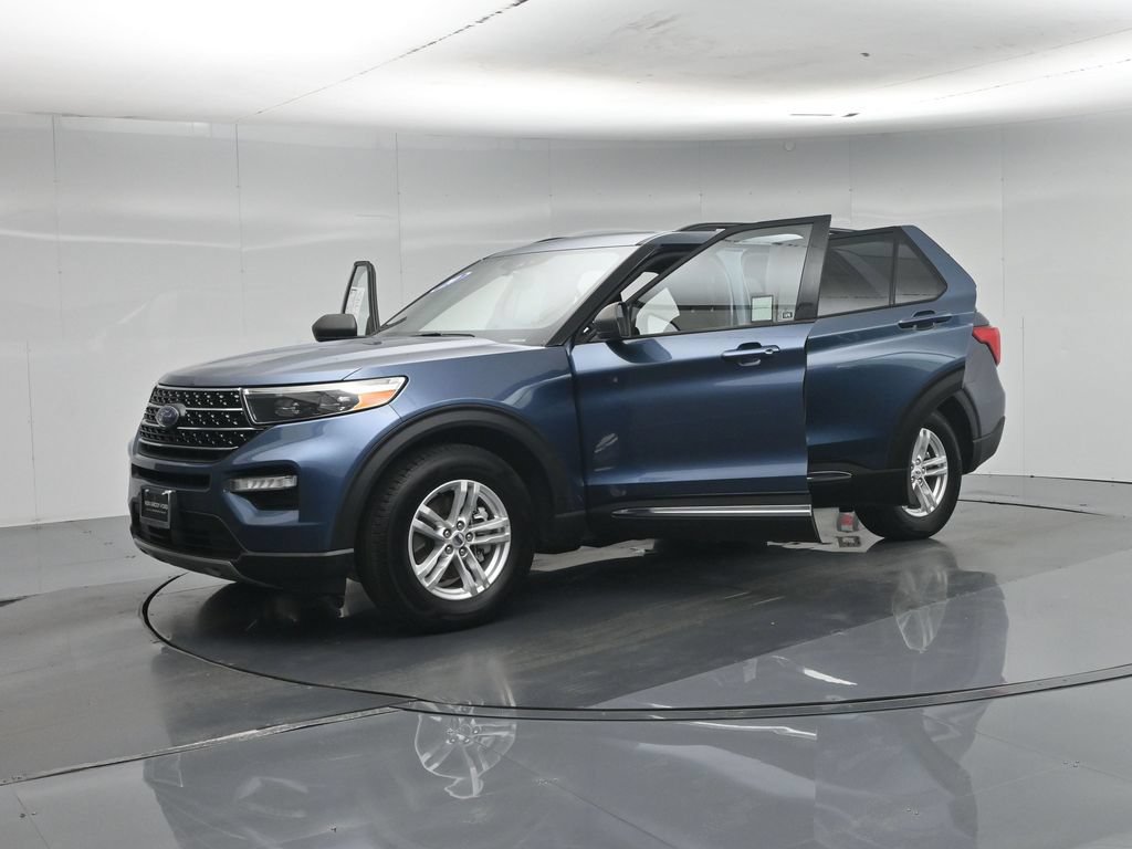 Certified 2020 Ford Explorer XLT w/ Equipment Group 202A RWD image 35