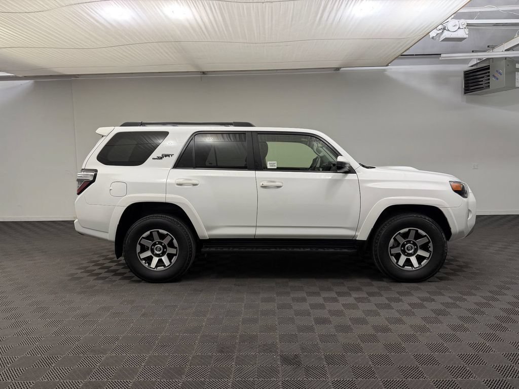 Used 2021 Toyota 4Runner TRD Off-Road AWD/4WD image 8