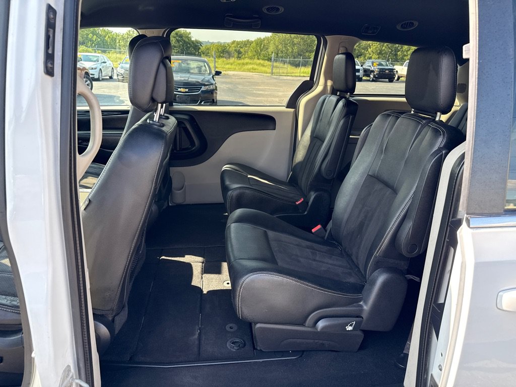 Used 2019 Dodge Grand Caravan SXT FWD image 10