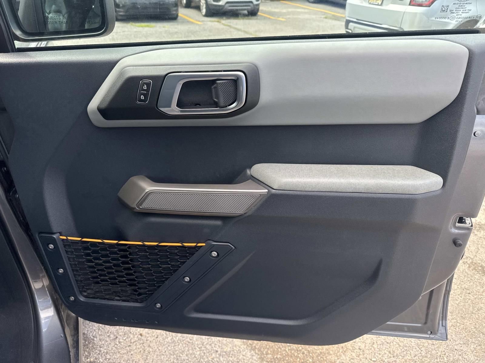 Used 2023 Ford Bronco Badlands image 13