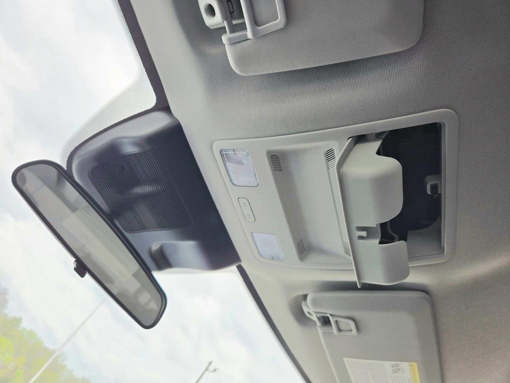 Used 2025 Ford Maverick XL w/ 4K Tow Package image 30