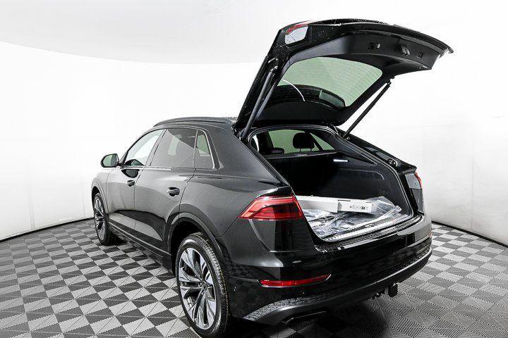 Used 2025 Audi Q8 Premium AWD/4WD image 33