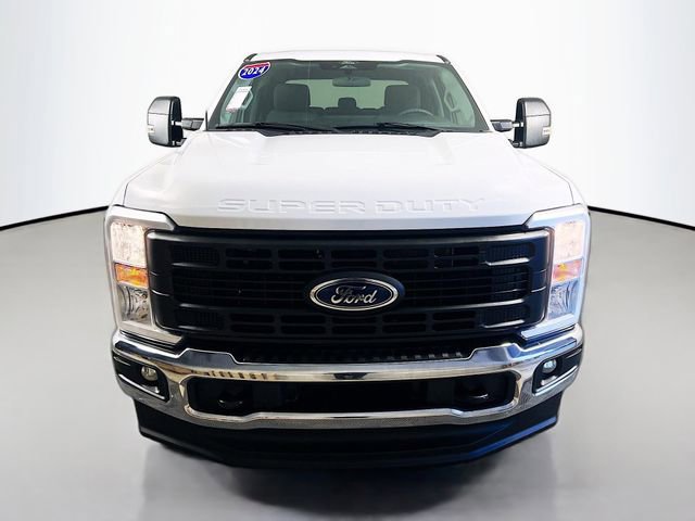 Used 2024 Ford F250 XL w/ XL Chrome Package image 2