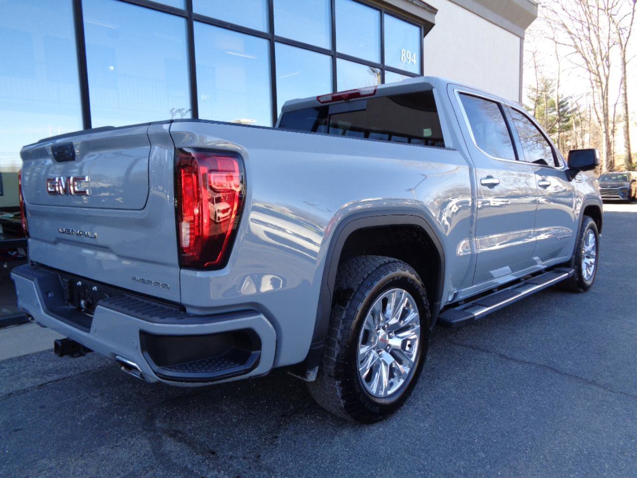 Used 2024 GMC Sierra 1500 Denali image 5