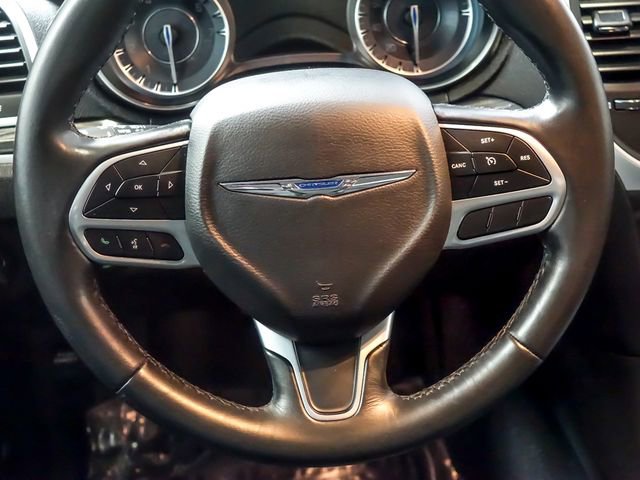 Used 2019 Chrysler 300 Touring w/ Quick Order Package 2EF image 18