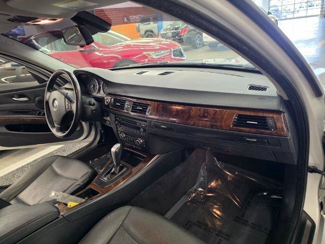 Used 2010 BMW 328i xDrive Sedan AWD/4WD image 8