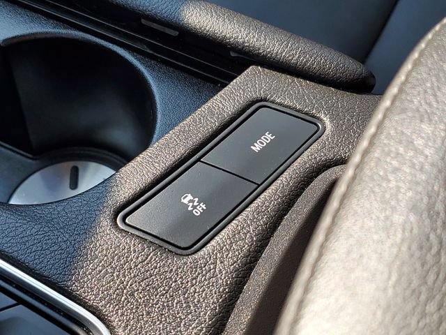 Used 2024 Cadillac XT6 Premium Luxury w/ LPO, Floor Liner Package AWD/4WD image 26