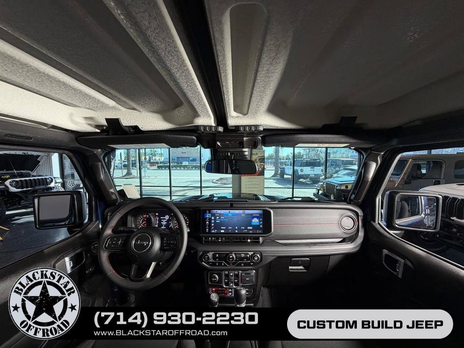 Used 2025 Jeep Wrangler Unlimited Rubicon AWD/4WD image 18