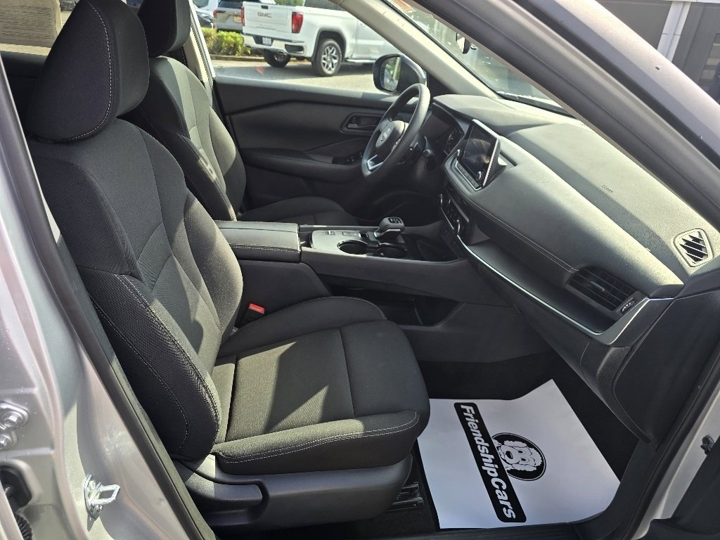 Used 2024 Nissan Rogue S image 14
