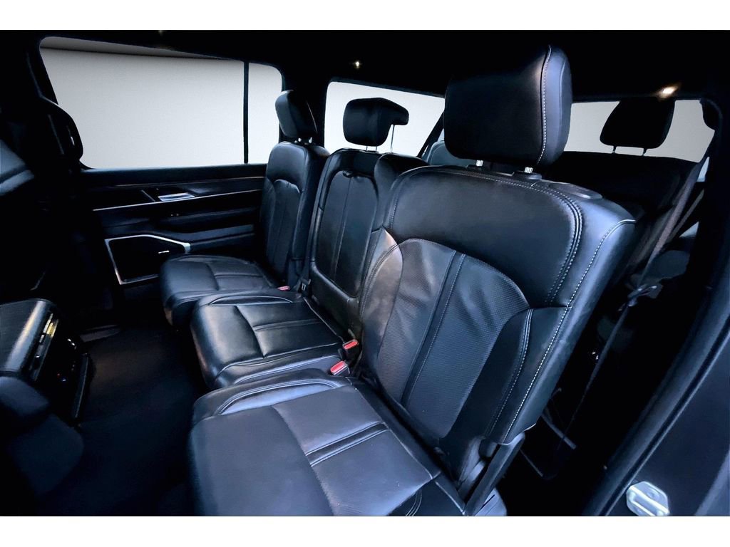 Used 2024 Jeep Wagoneer L Series II w/ Flexible Seating Group image 23