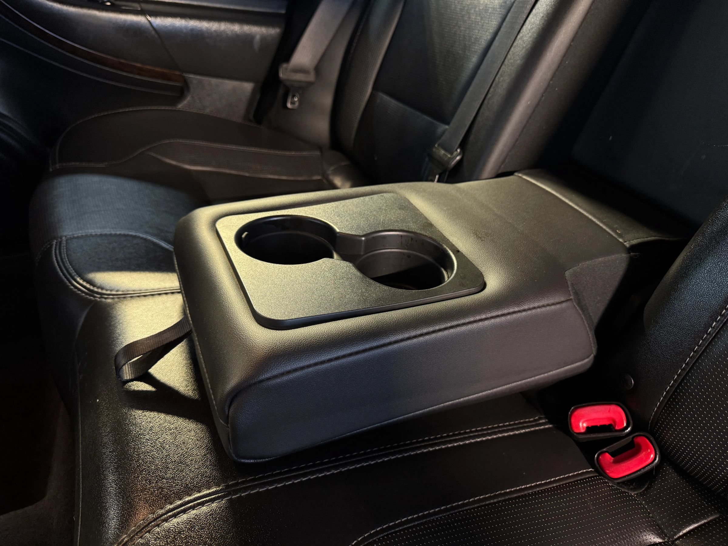 Used 2013 Ford Taurus Limited FWD image 23