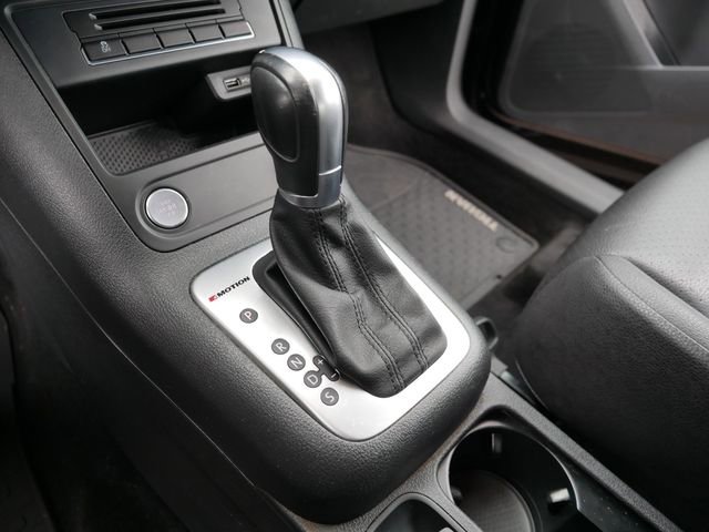 Used 2017 Volkswagen Tiguan S image 27