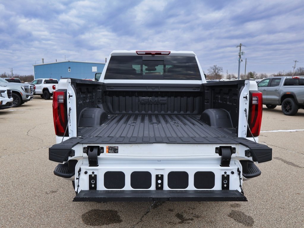 New 2026 GMC Sierra 2500 SLT w/ SLT Premium Package image 5