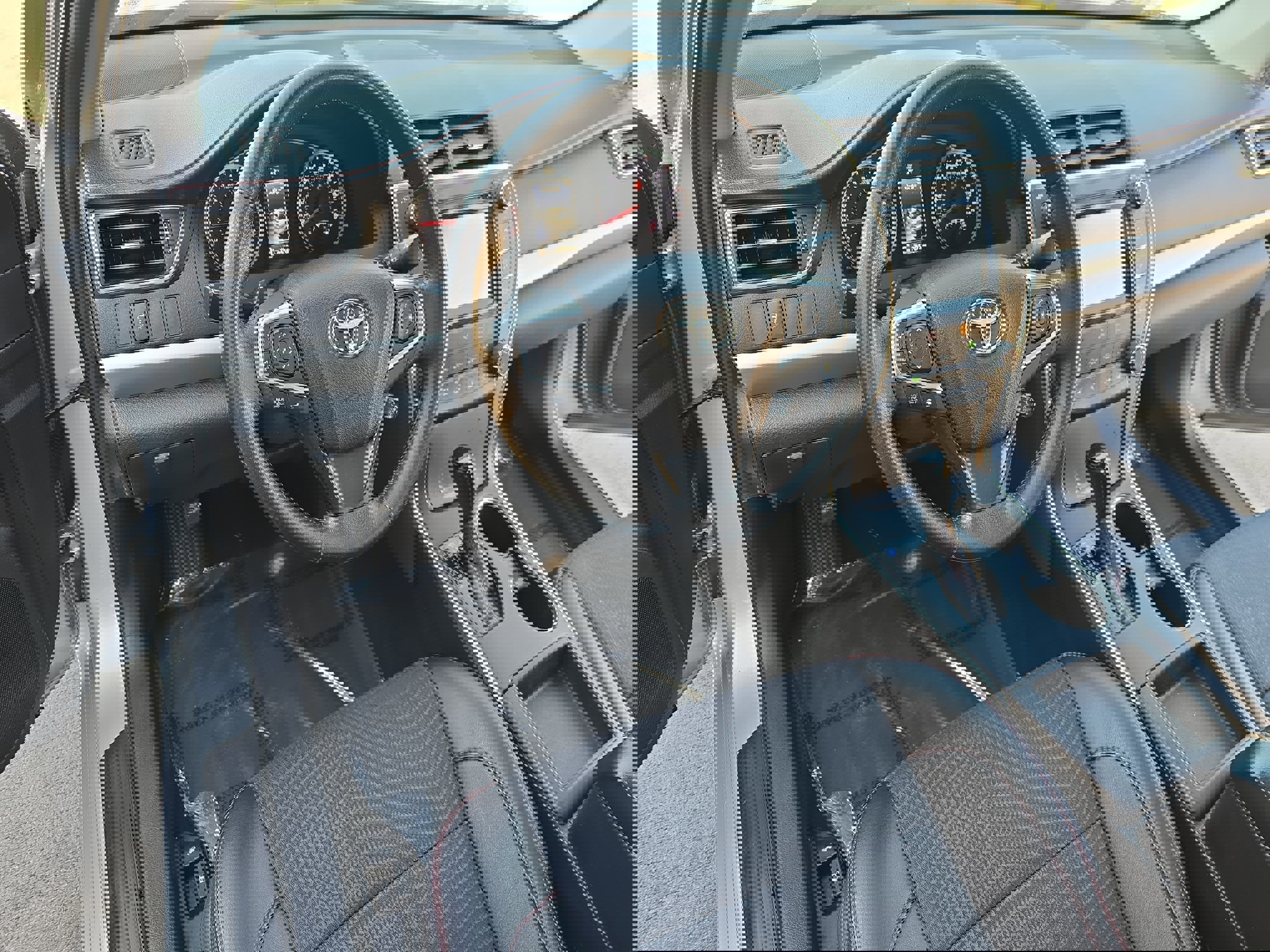 Used 2015 Toyota Camry SE w/ Moonroof Package image 15