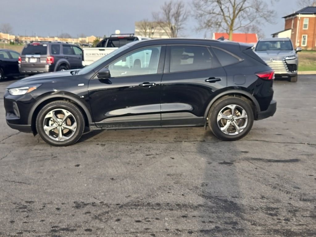 Used 2025 Ford Escape ST-Line FWD image 4