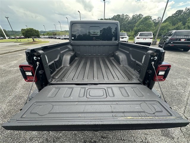 Used 2020 Jeep Gladiator Overland image 18