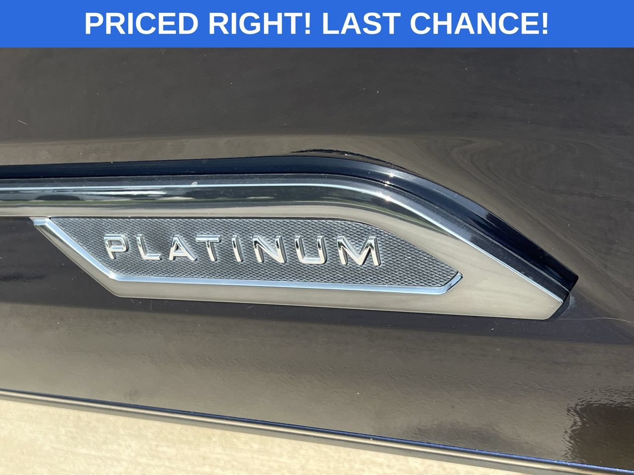 Used 2025 Toyota Sequoia Platinum AWD/4WD image 9