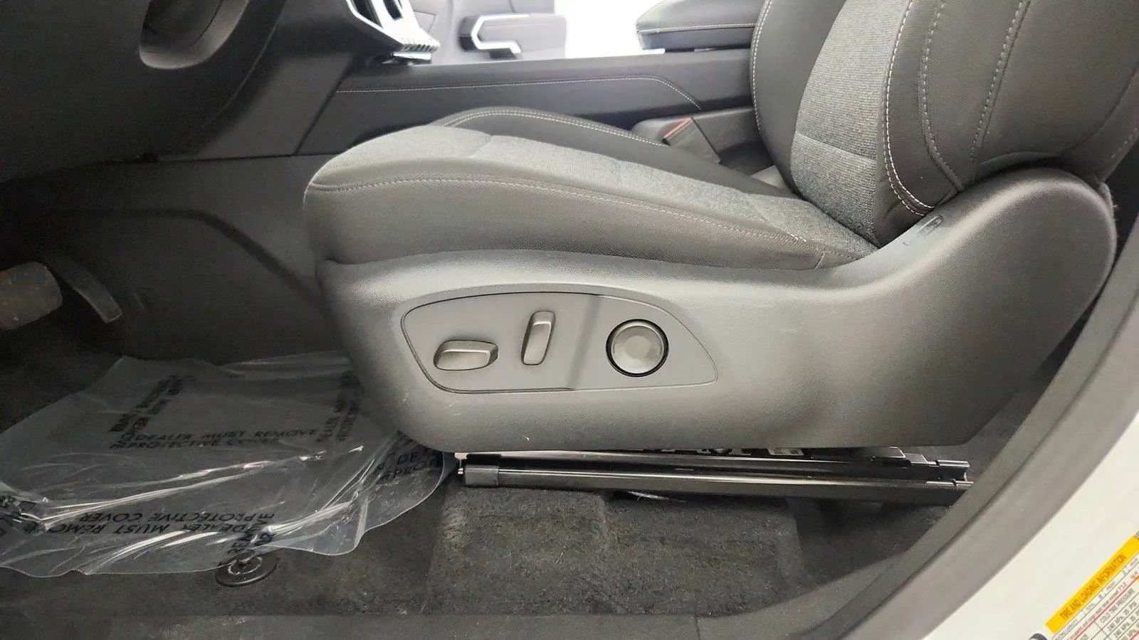 Used 2026 GMC Acadia Elevation FWD image 21