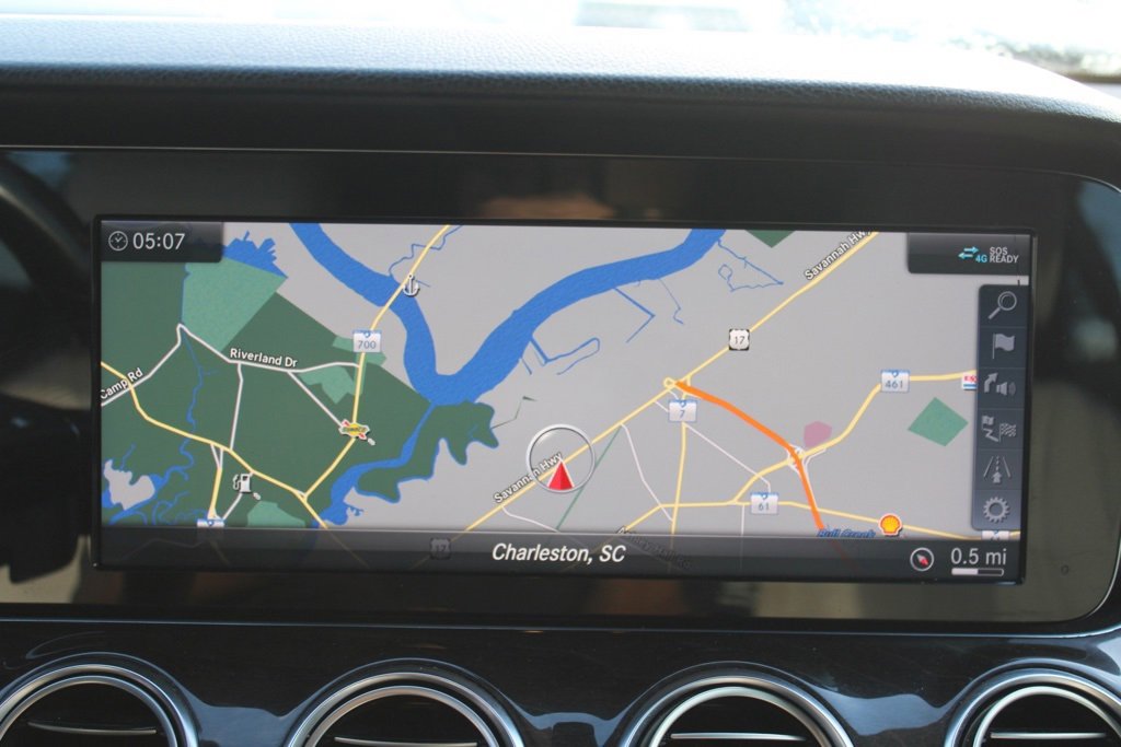 Certified 2017 Mercedes-Benz E 300 4MATIC image 25