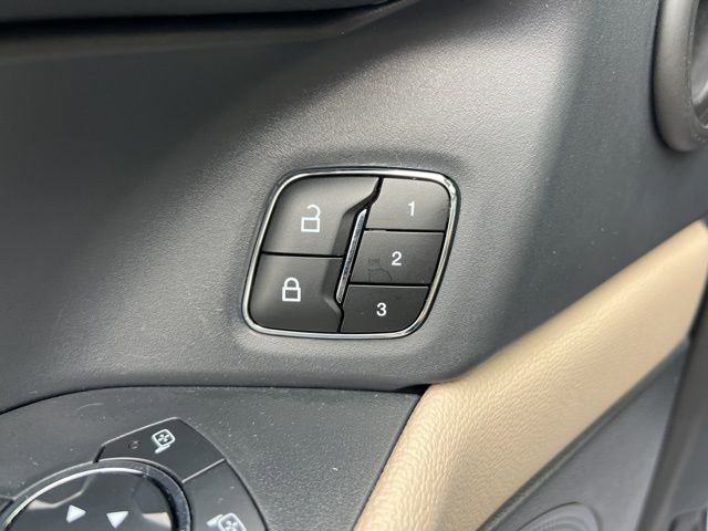 Certified 2023 Ford Expedition Limited image 8