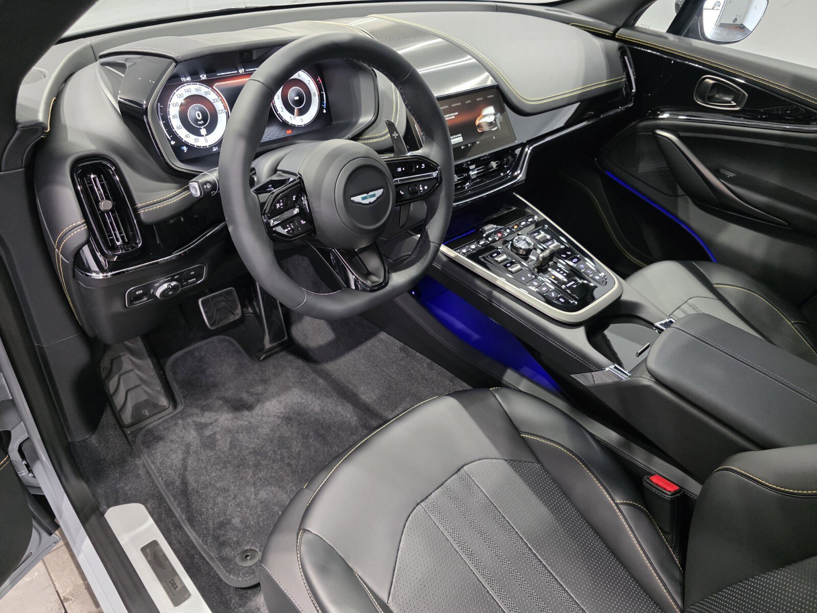 New 2026 Aston Martin DBX 707 image 3