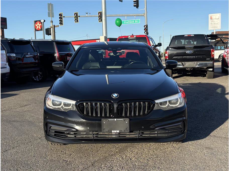 Used 2019 BMW 530e w/ Convenience Package RWD image 2