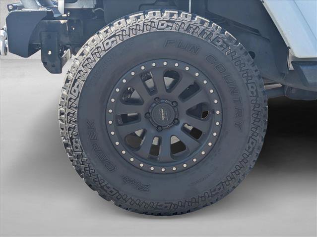 Used 2015 Jeep Wrangler Unlimited Sahara w/ Max Tow Package image 9